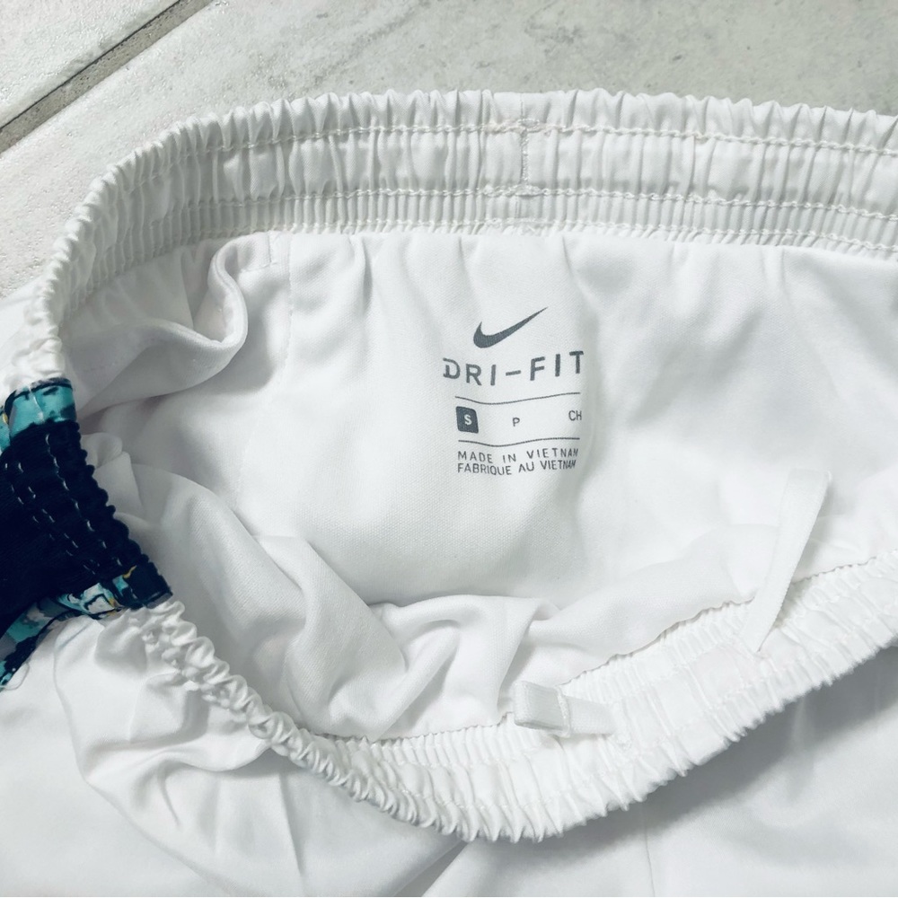 NIKE SHORTS. Girls small. Sz 6/7 NEW - Picture 3 of 4